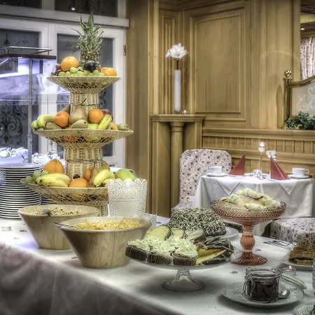 Medici & Restaurant 4* Veszprem