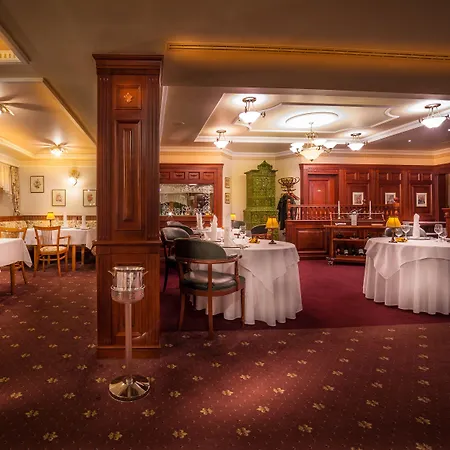 Medici & Restaurant 4* Veszprem