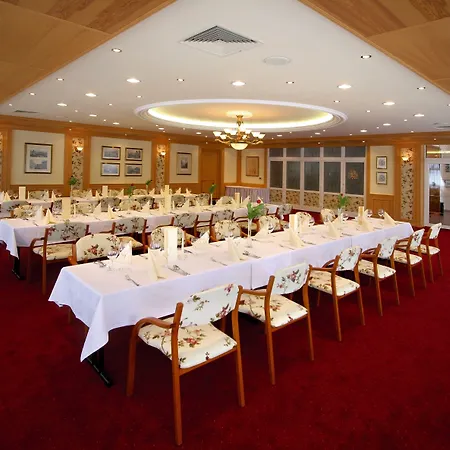 Medici & Restaurant 4* Veszprem