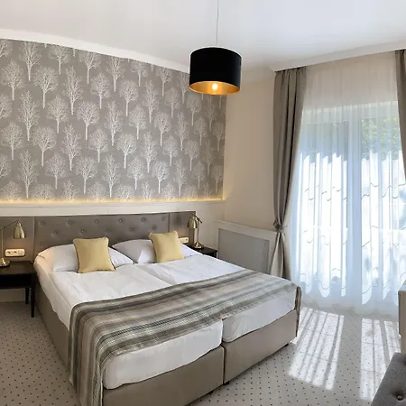 Medici & Restaurant Hotel 4*
