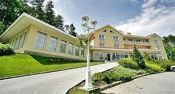 Medici & Restaurant Отель Веспрем