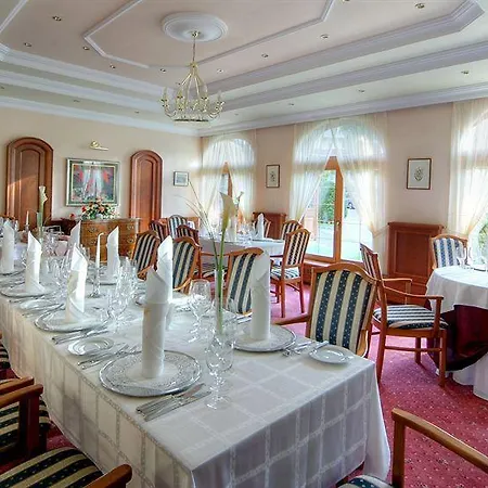 Medici & Restaurant Отель 4*